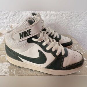 Nike Court Borough Mid 2 Big Kids Shoe Green/White Size 5